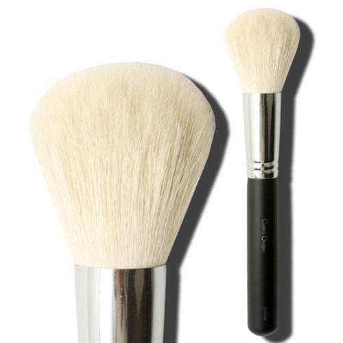 新手化妆需要使用什么样的化妆刷,化妆刷的认识与使用方法