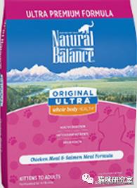 绿福摩猫粮和金装素力高哪个好,福摩各口味猫粮测评