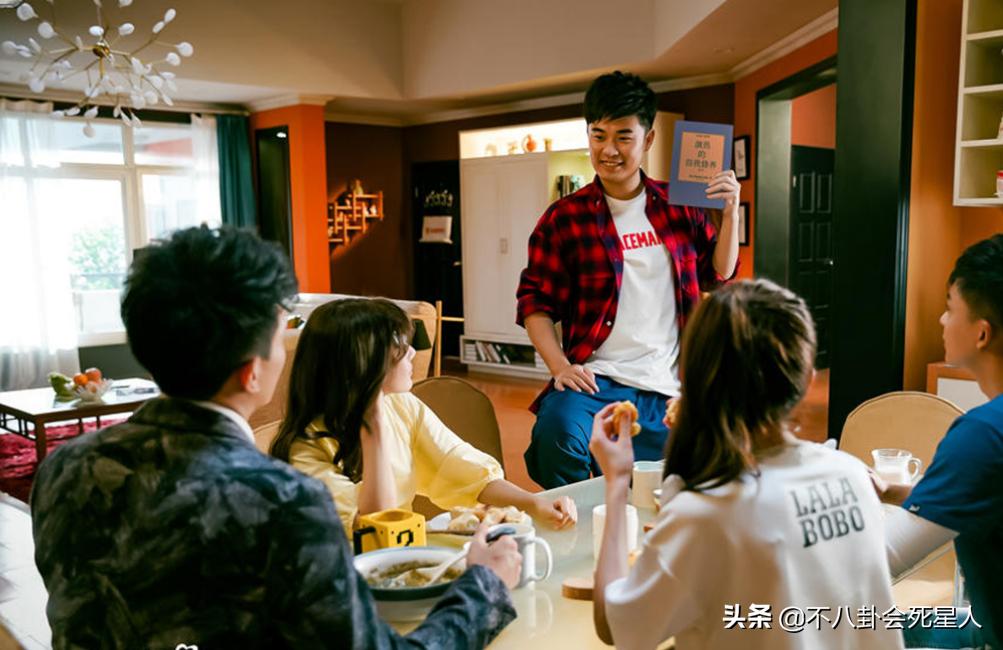 一脸横肉的男人视频素材,一脸横肉的帅哥