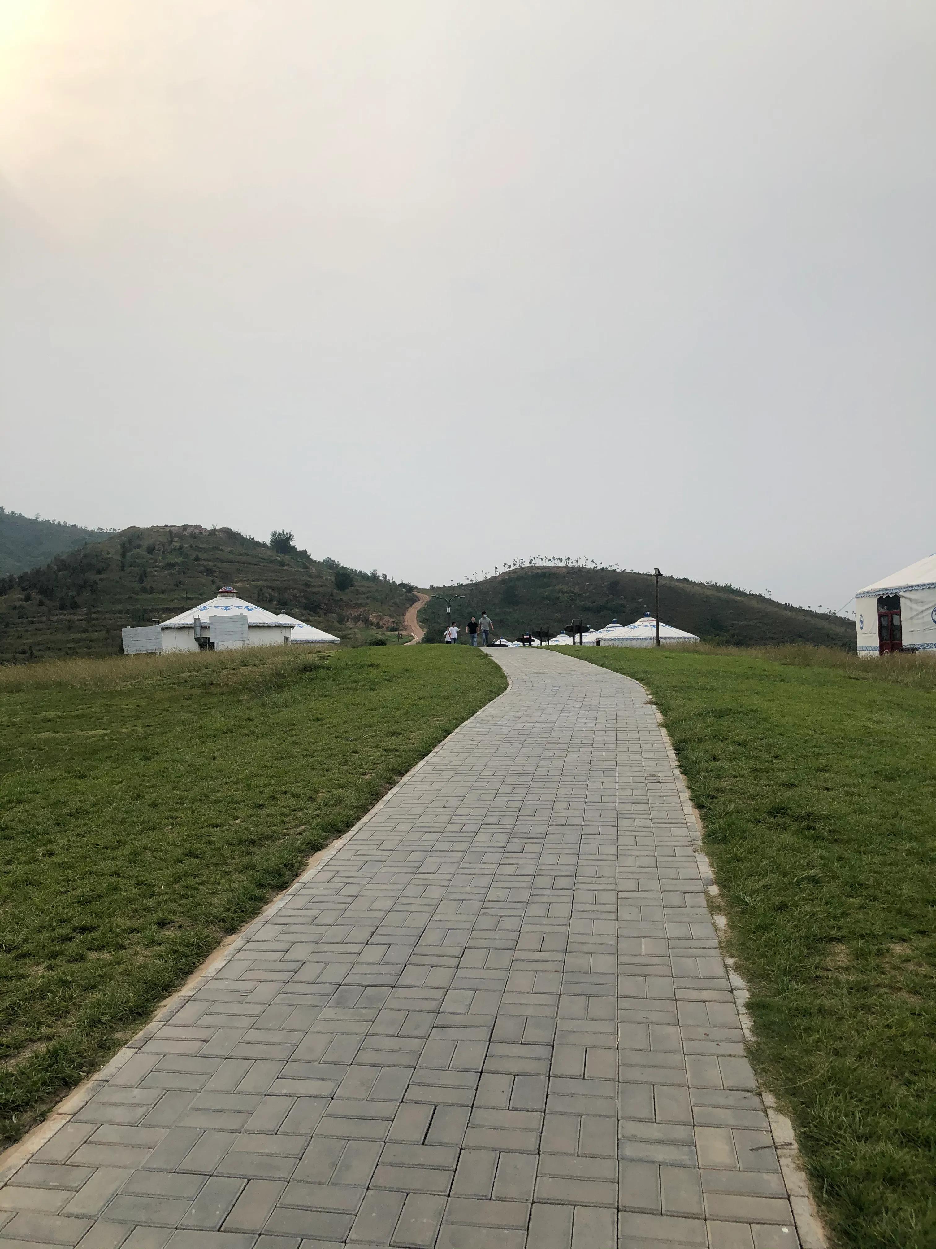 河南洛阳万安山,洛阳远眺万安山