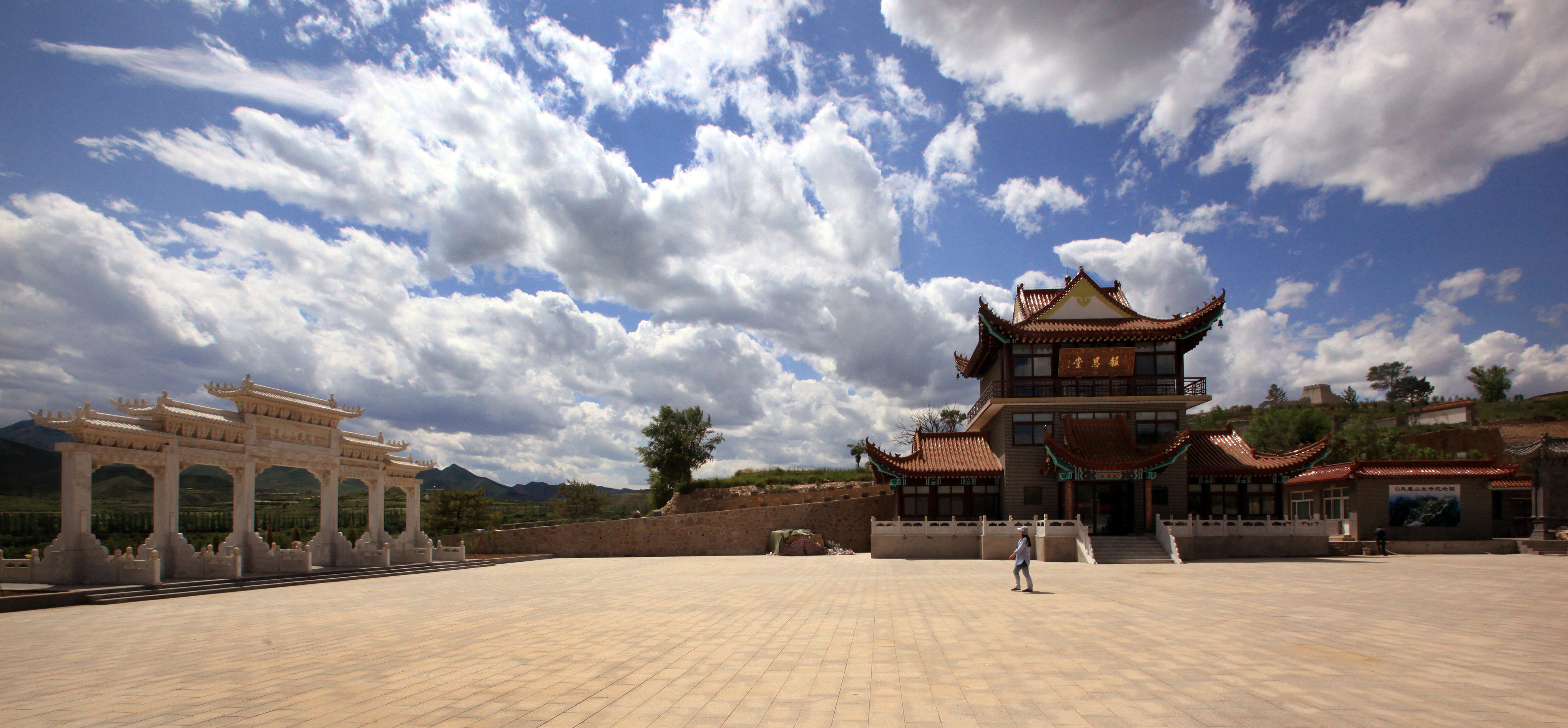 凤凰山公墓的来历,赤城凤凰山公墓介绍