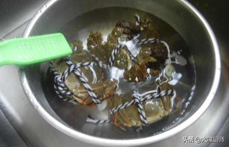 大闸蟹不流黄的正确蒸法,蒸大闸蟹不流黄什么原因