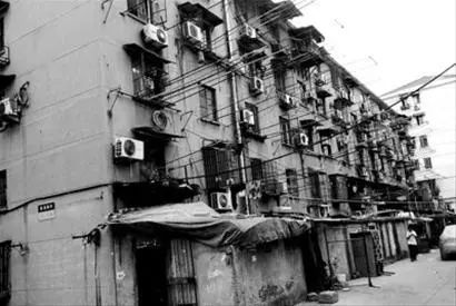 涓婃捣浜虹溂涓殑褰郸鏂版潙,涓婃捣浜虹溂閲岀殑褰郸鏂版潙