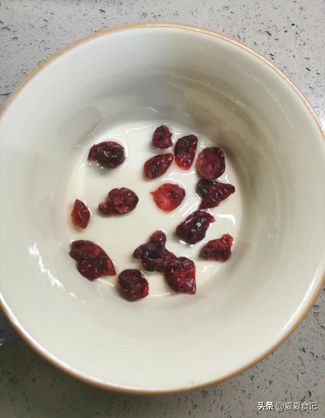 何炅酸奶蛋糕做法,何炅教我们做超级甜酸小蛋糕