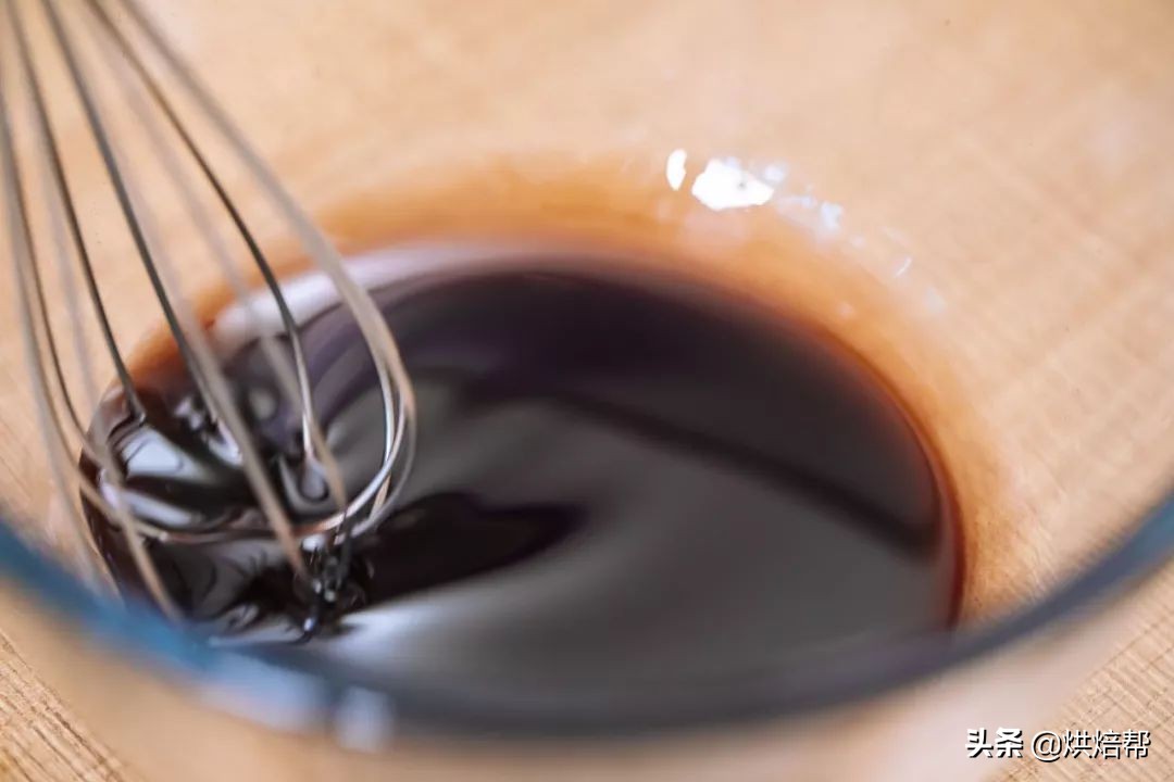 蛋糕抹面的技巧和手法在家自己做,一款不用抹面就可以完成的蛋糕