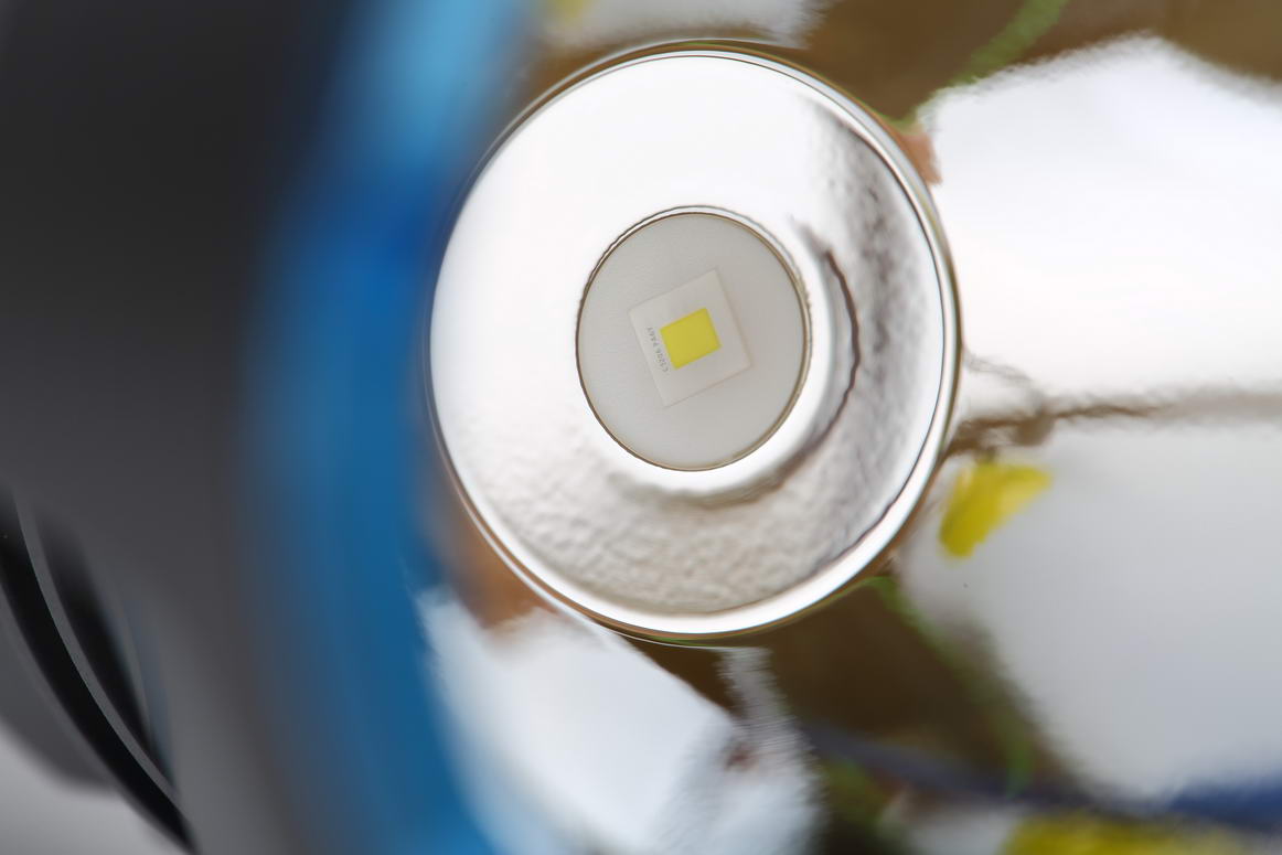 千米金箍棒OLIGHTWARRIOR武士XTurbo评测超级远射桶评测