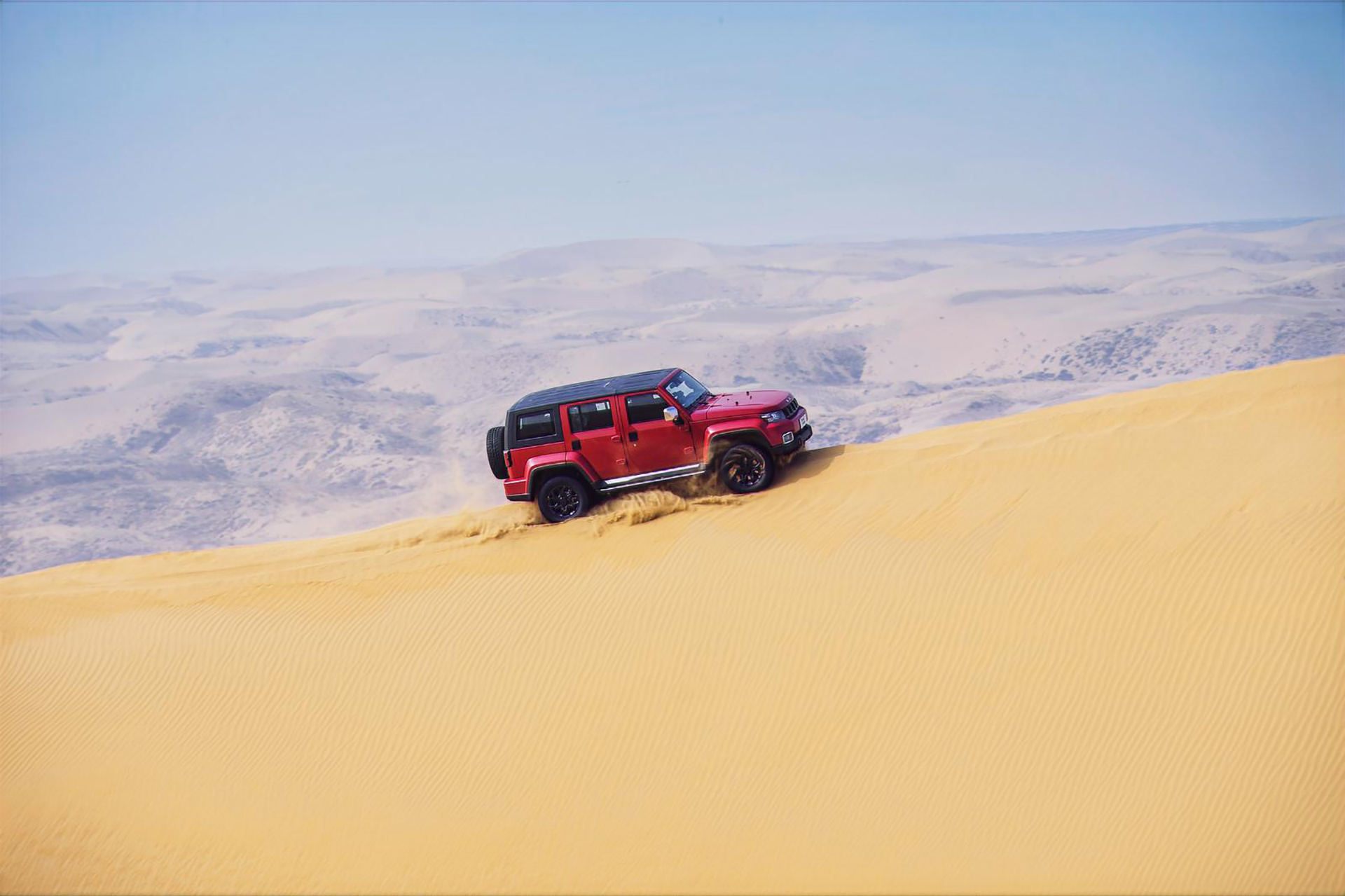 北汽bj40和坦克300牧马人怎么选,新款北汽bj40和坦克300空间对比