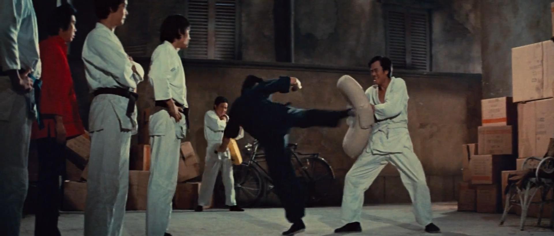 李小龙猛龙过江打斗分析,猛龙过江李小龙武术思想解析