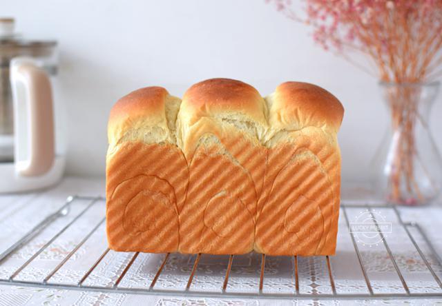 超简单无黄油面包,不加黄油的面包口感