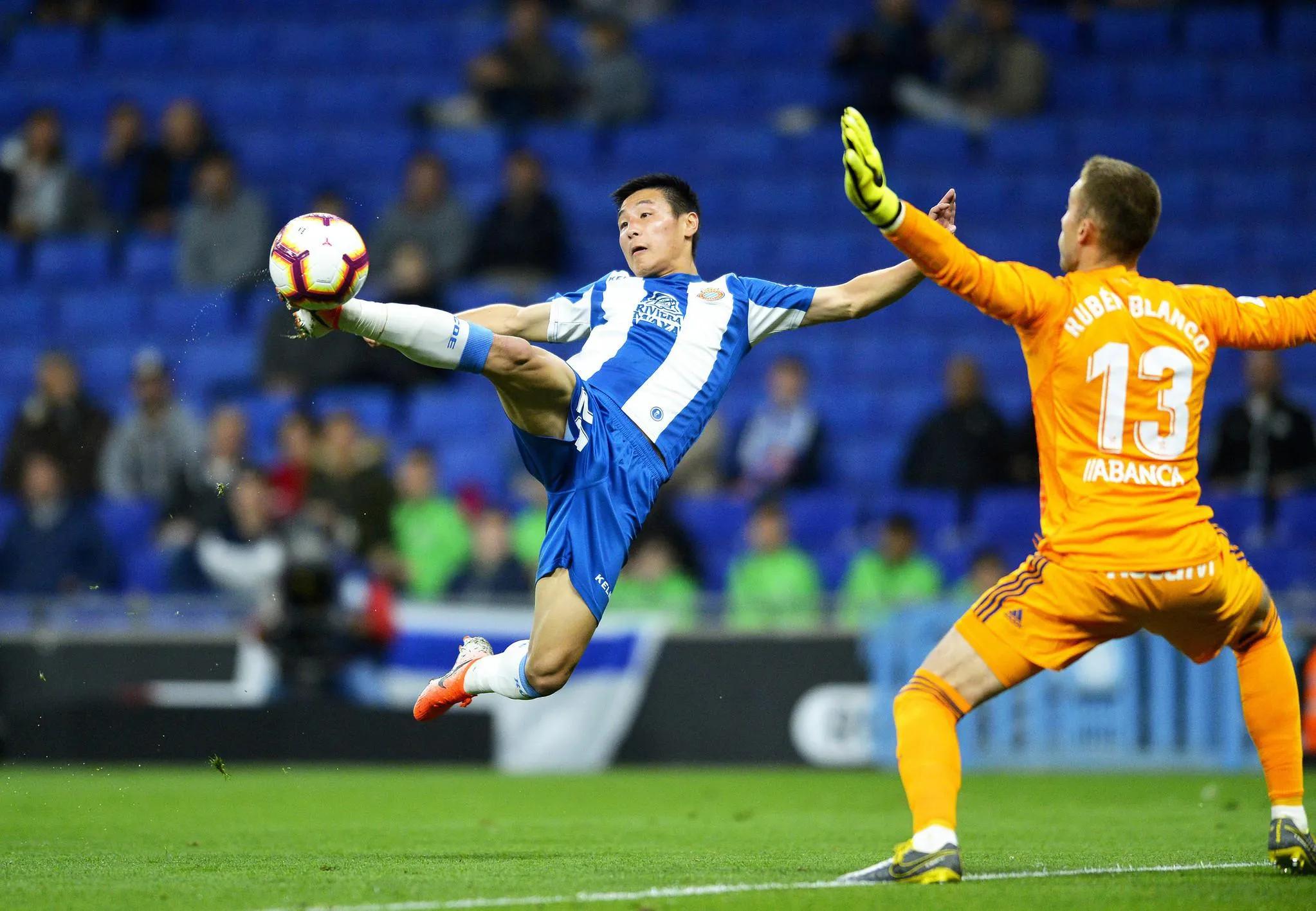 中国人踢足球,中国人不适合踢足球么