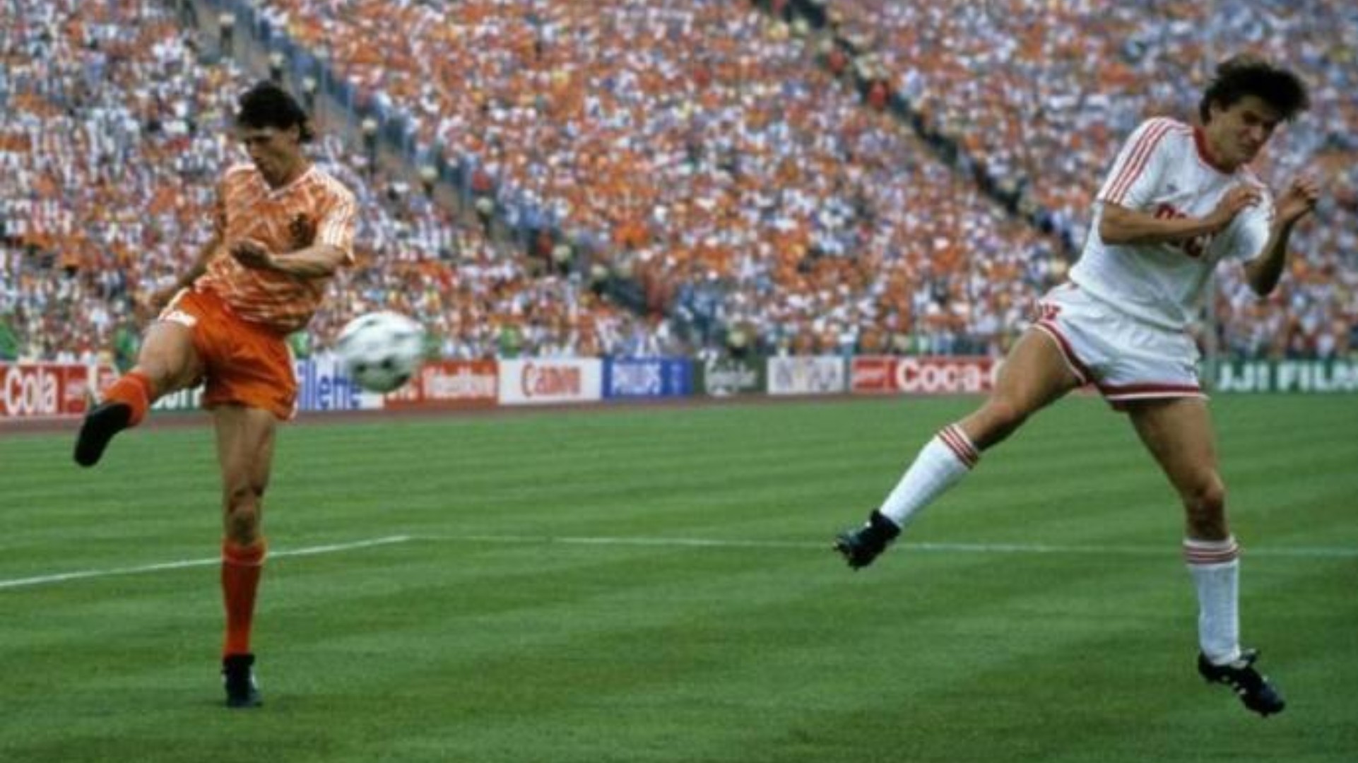 克鲁伊夫和马拉多纳哪个厉害,克鲁伊夫对马拉多纳评价