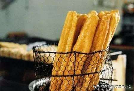 开早餐店花2000学的香酥油条配方,10大暴利低成本小吃油条怎么做