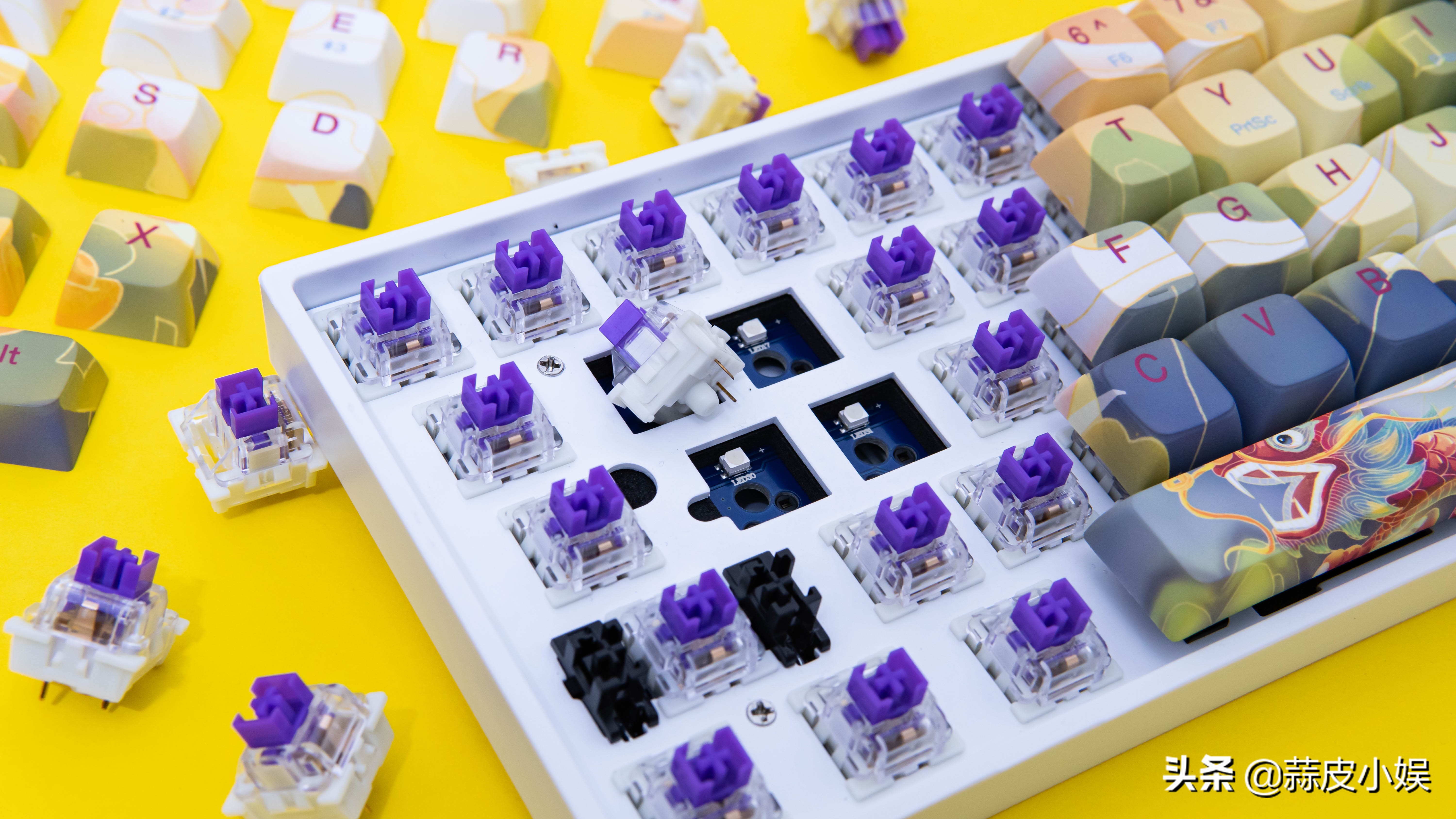 性价比高的百元炫酷机械键盘,新贵gm1080三模无线机械键盘体验