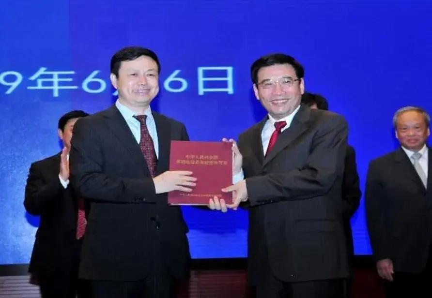 中国移动2017全年净利润多少,中国移动上半年净利润627亿元