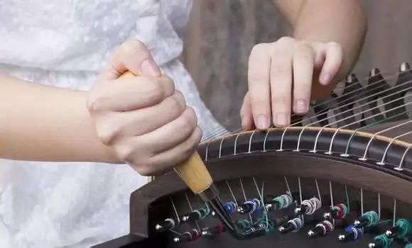 怎样挑选适合的古筝琴弦,古筝琴弦好坏的区别有哪些