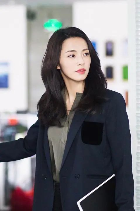 新时代女性不被定义作文,都市新时代女性啥意思