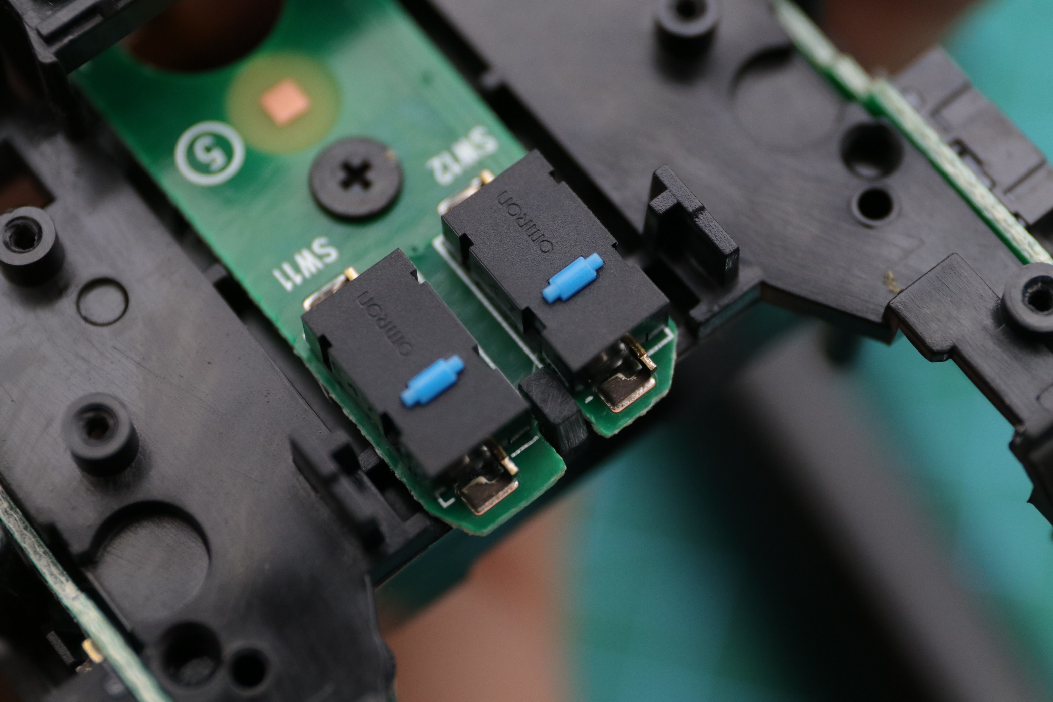 罗技无线游戏鼠标g304和g903,罗技g903鼠标拆卸教程