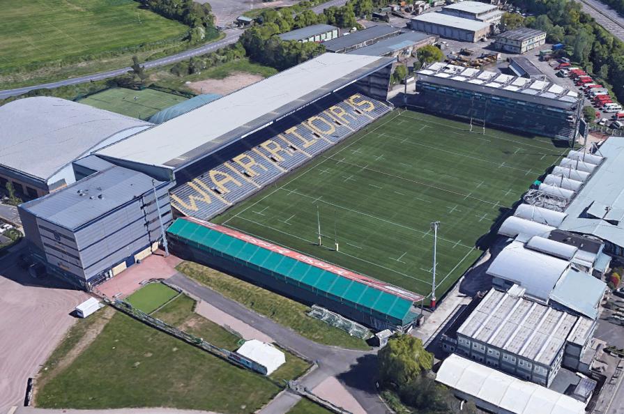 是时候介绍看一下英格兰的橄榄球场了，至少能达到英乙水准