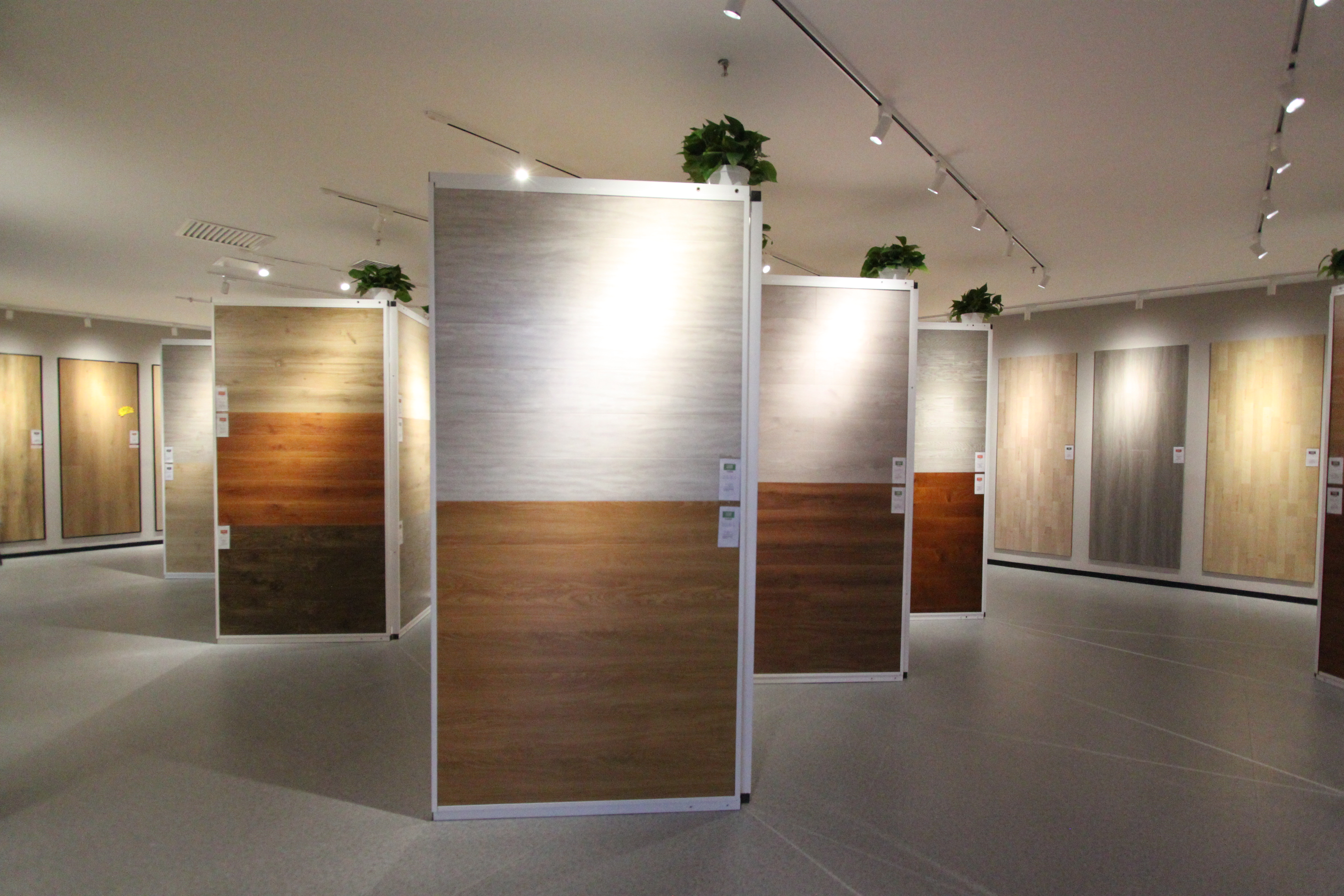 鍚夌瓚瑁呴グ鍏ㄥ寘鏁磋,鎴愬姛绛句笅鍏ㄥ眿鏁磋