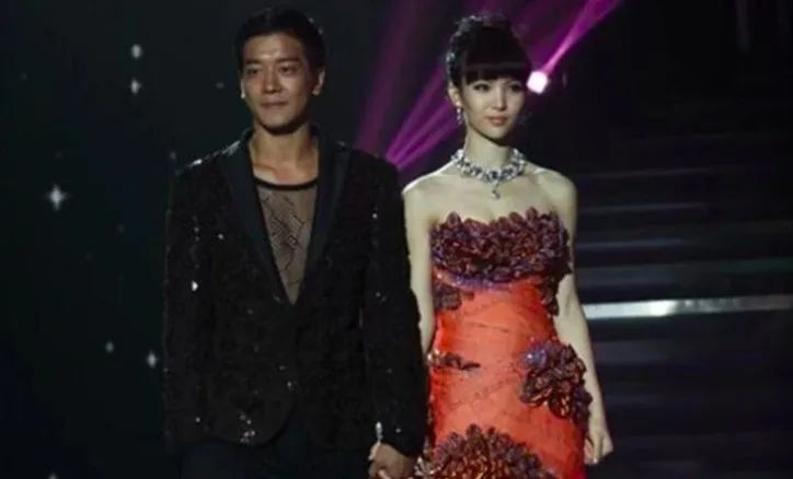 金晨北舞校花照,曾经的北舞校花金晨进了娱乐圈