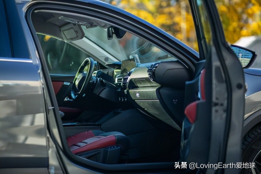 雪铁龙云逸c4试驾视频,法国车的特点