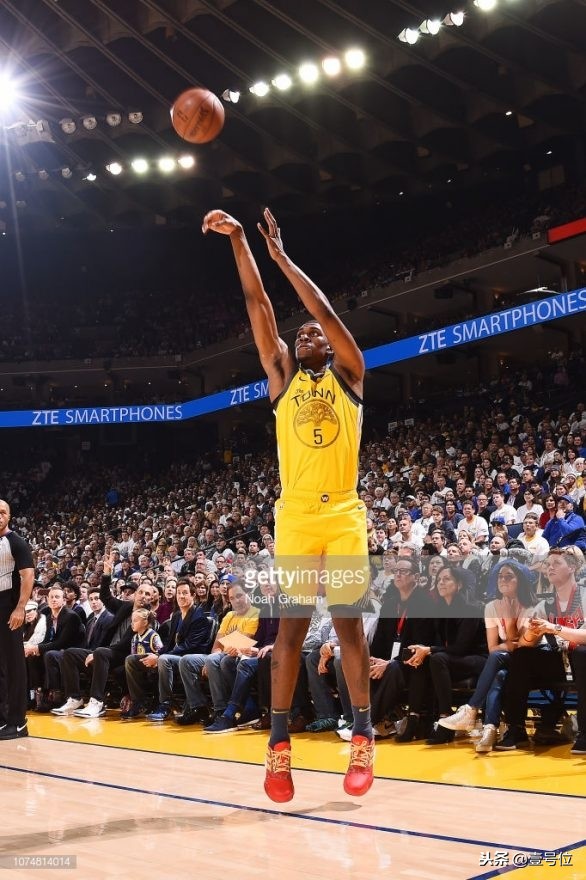 圣诞大战前十名球鞋,圣诞节配色球鞋大盘点2023