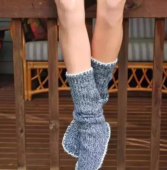 旧毛衣手工针织帽,旧毛衣改袜子帽子手套