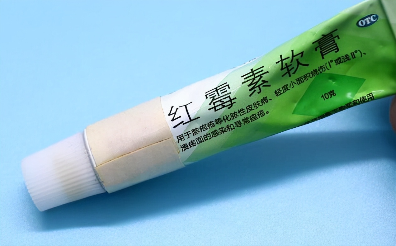 红霉素软膏的作用对痘痘有什么用,红霉素软膏作用与功效能治脚气吗