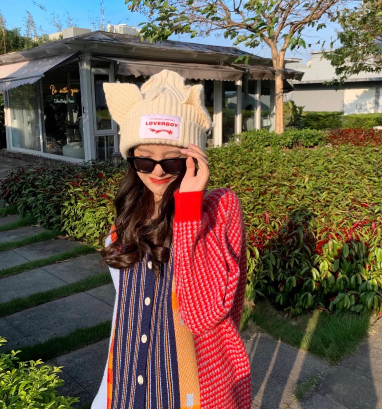 7顶帽子的搭配,7字母帽子大帽檐