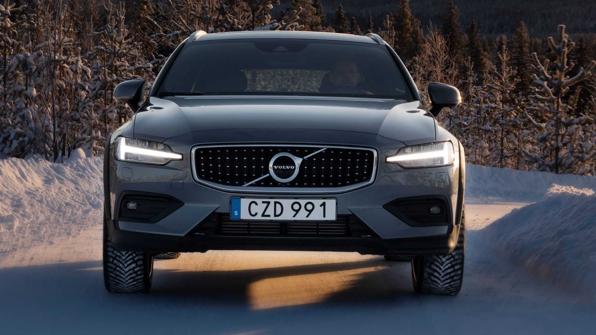 沃尔沃v90冰雪越野测试,沃尔沃v60cc新款试驾