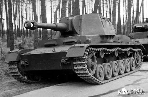 二战德军野蜂式自行火炮,二战德军sfh15榴弹炮