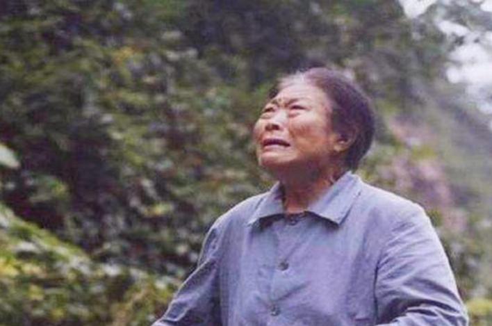 江西一地道农村妇女，高喊丈夫是陈毅，10年后两位军官来到家中
