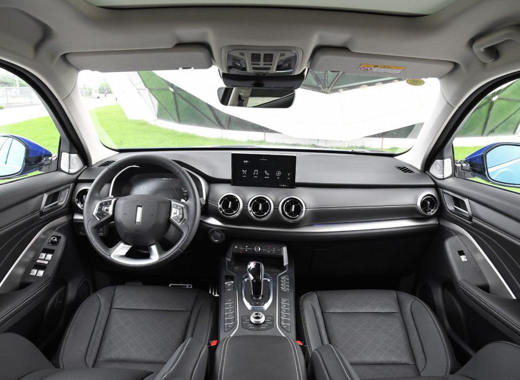 国际范的长城SUV，配12喇叭+多层隔音，已成国产高端SUV销量冠军