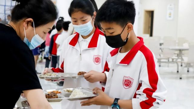 北京东方红的小朋友们,北京东方红学校教学如何