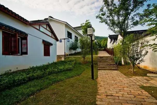 新区附近的旅游景点推荐,新区旅游攻略必去十大景点