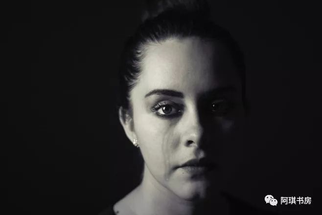 不堪忍受父母家暴完整版,妻子不堪忍受家暴视频