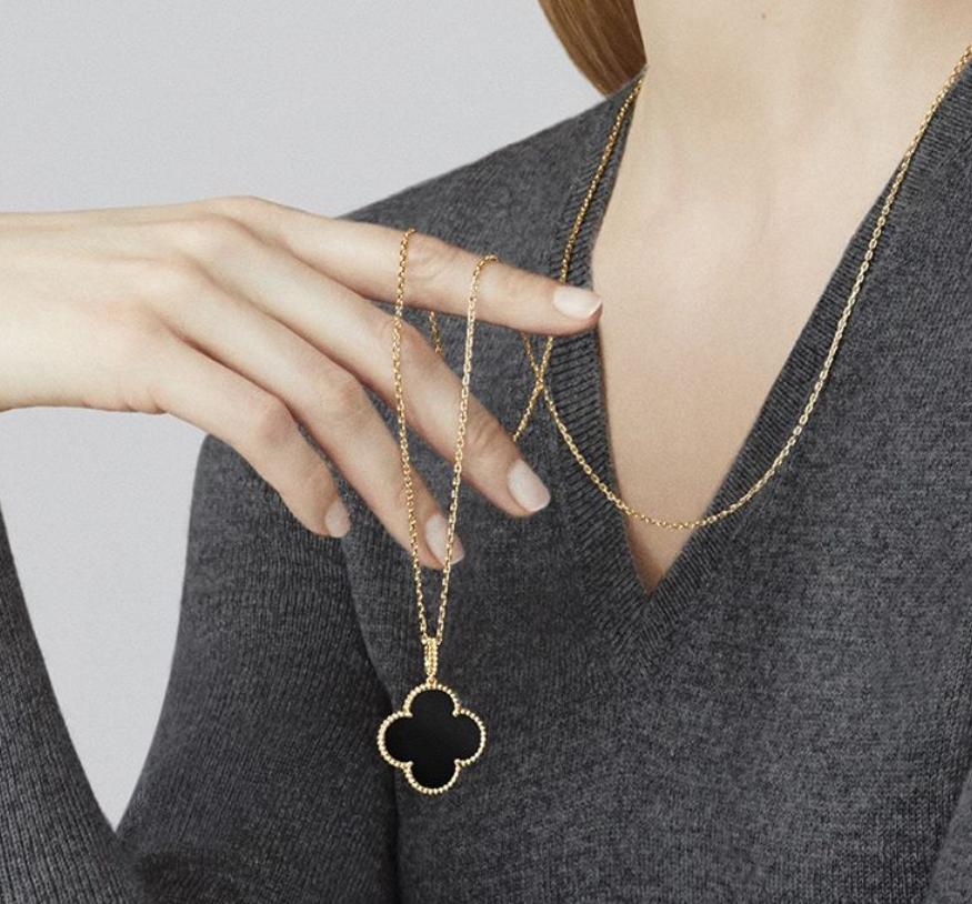 幸运之神四叶草,四叶草项链各种颜色寓意