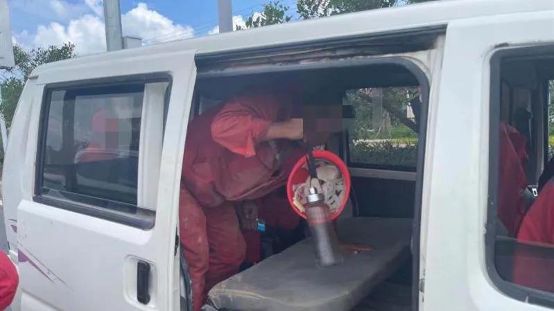 教练带学员超员,学员坐教练车没系安全带罚谁