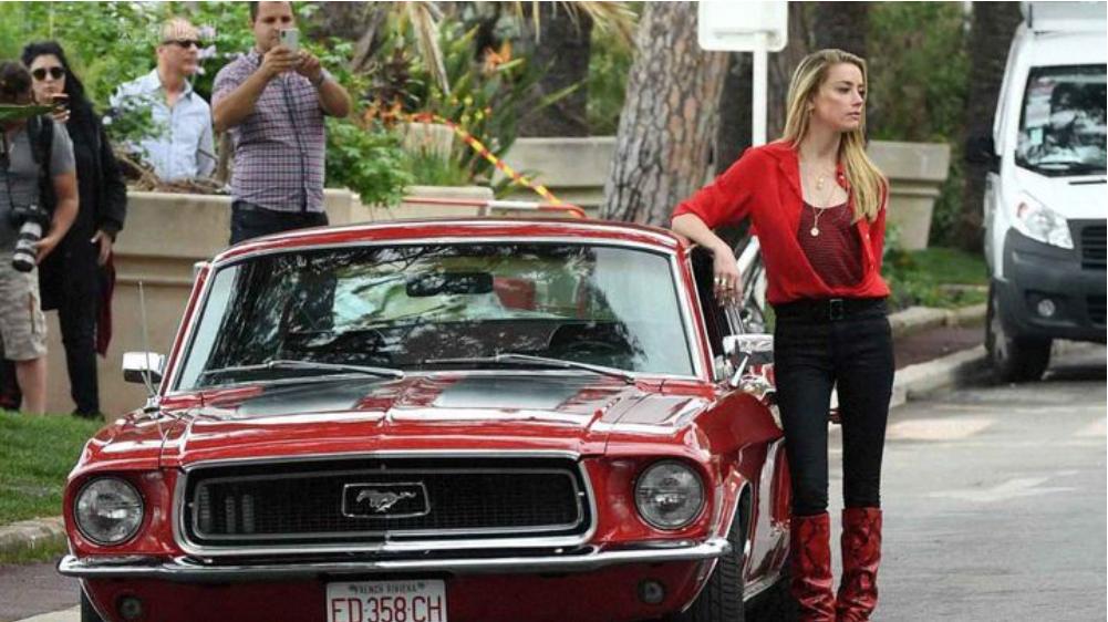 德普前妻艾梅柏交往新女友,德普和前妻艾梅柏事件