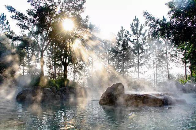 昆明弥勒温泉推荐,弥勒湖泉温泉五一