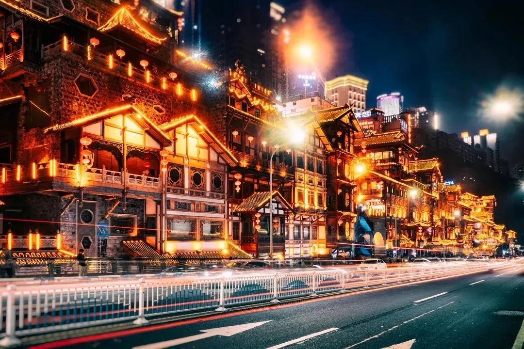 轨道游重庆,跟着轻轨游重庆