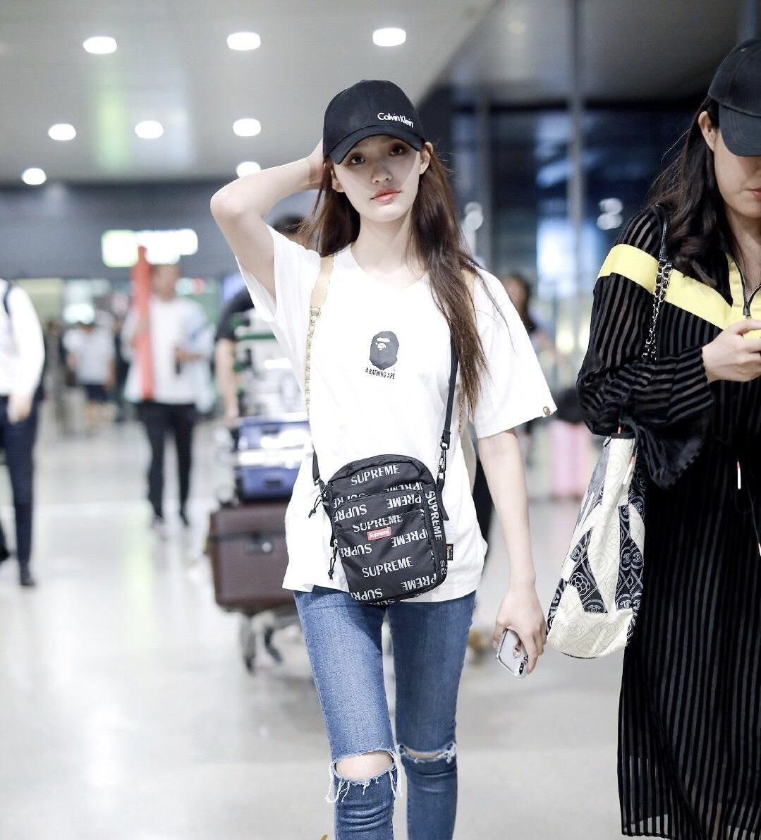 李斯丹妮同款subtle斜挎包,香港潮牌中性穿搭