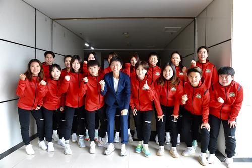 河南建业女足绝平北京,胡葆森退出建业足球了吗