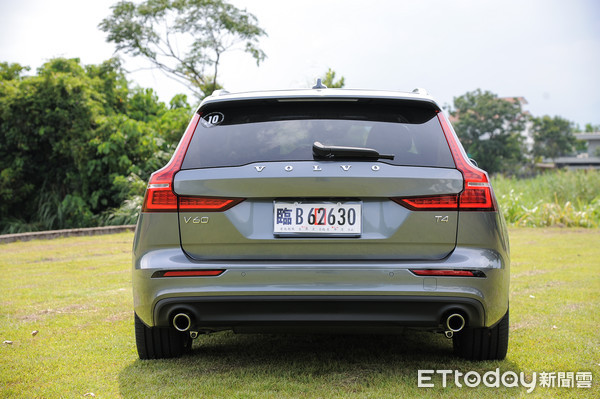 沃尔沃旅行车试驾v60,沃尔沃v60旅行车试驾