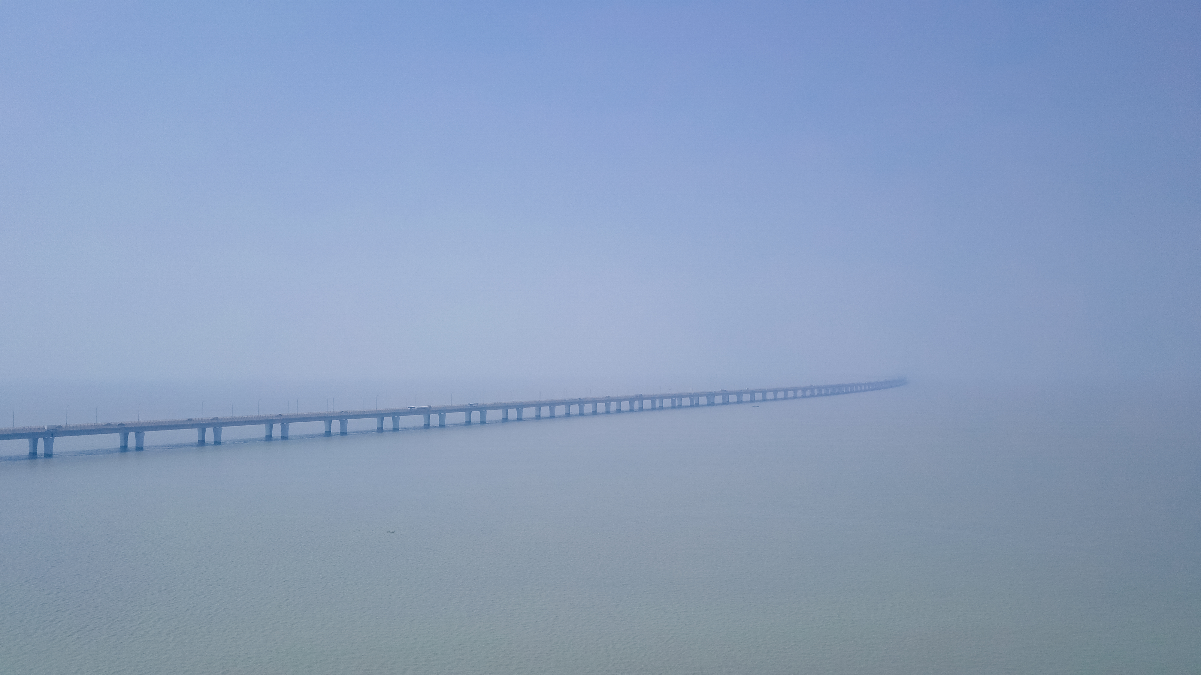 中国九大绝美的跨海大桥,国内首座公铁同层跨海大桥