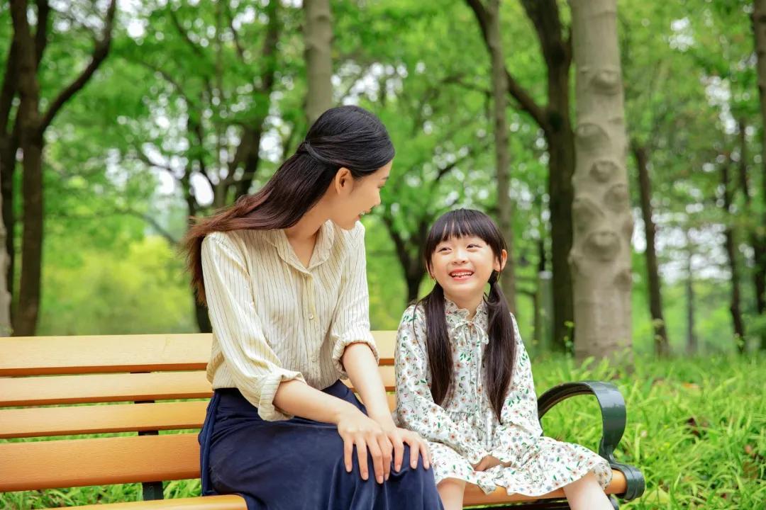 童年逆境对大脑发展影响,童年时期影响脑发育的积极经历