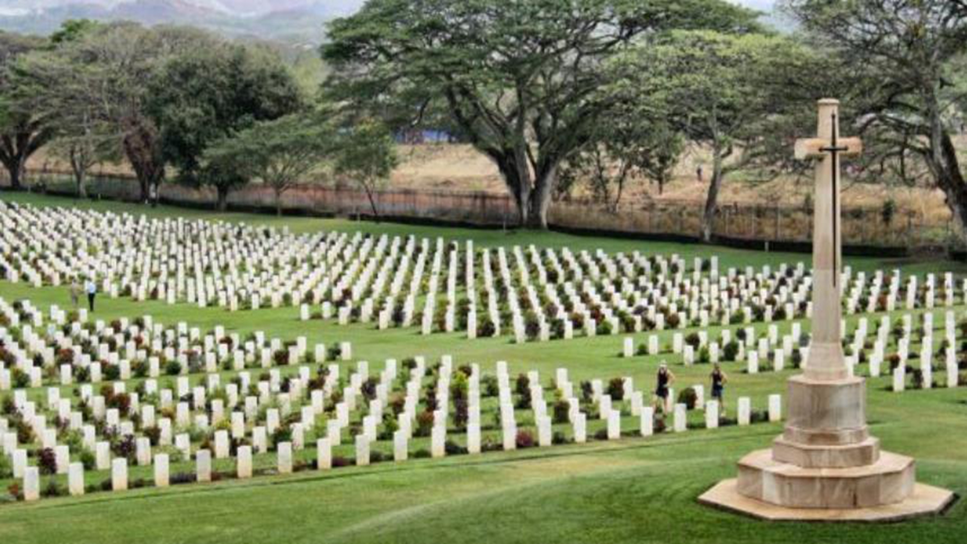 浜屾垬寰峰啗涓庢棩鍐涚櫧鍒冩垬瀵规瘮,浜屾垬寰峰啗涓庤嫳鍐涗氦鎵嬫儴璐ョ殑鎴樺焦