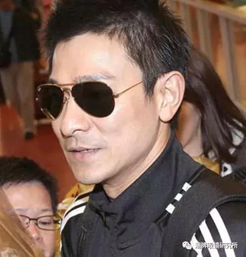 雷人｜不如雷朋，眼镜王者吊打青铜