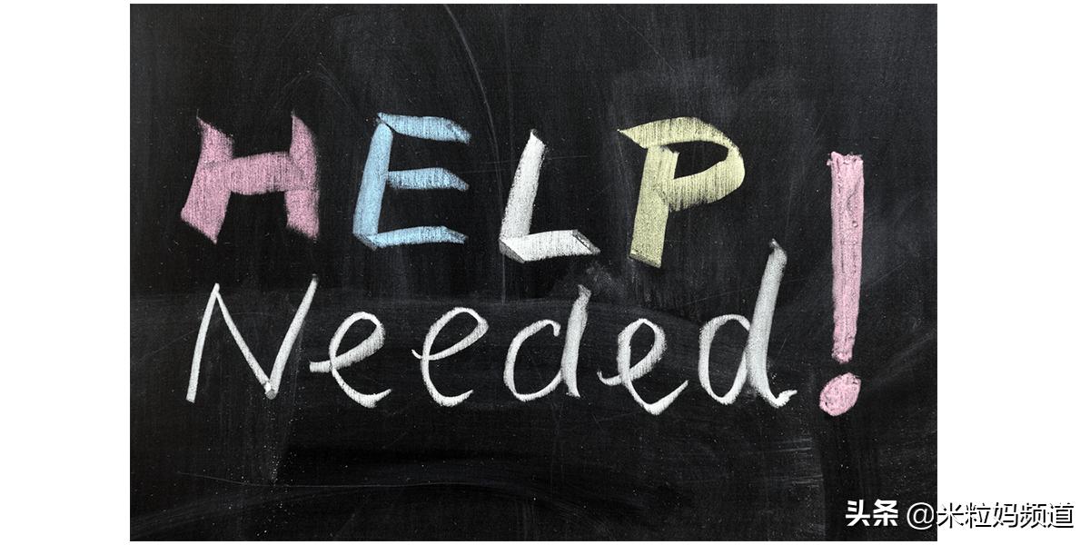 电梯9岁女孩机智自救,女人电梯自救