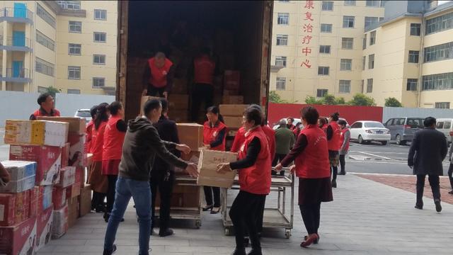 汝星火志愿者助力2019汇品万货“养老助残”大型公益捐赠活动